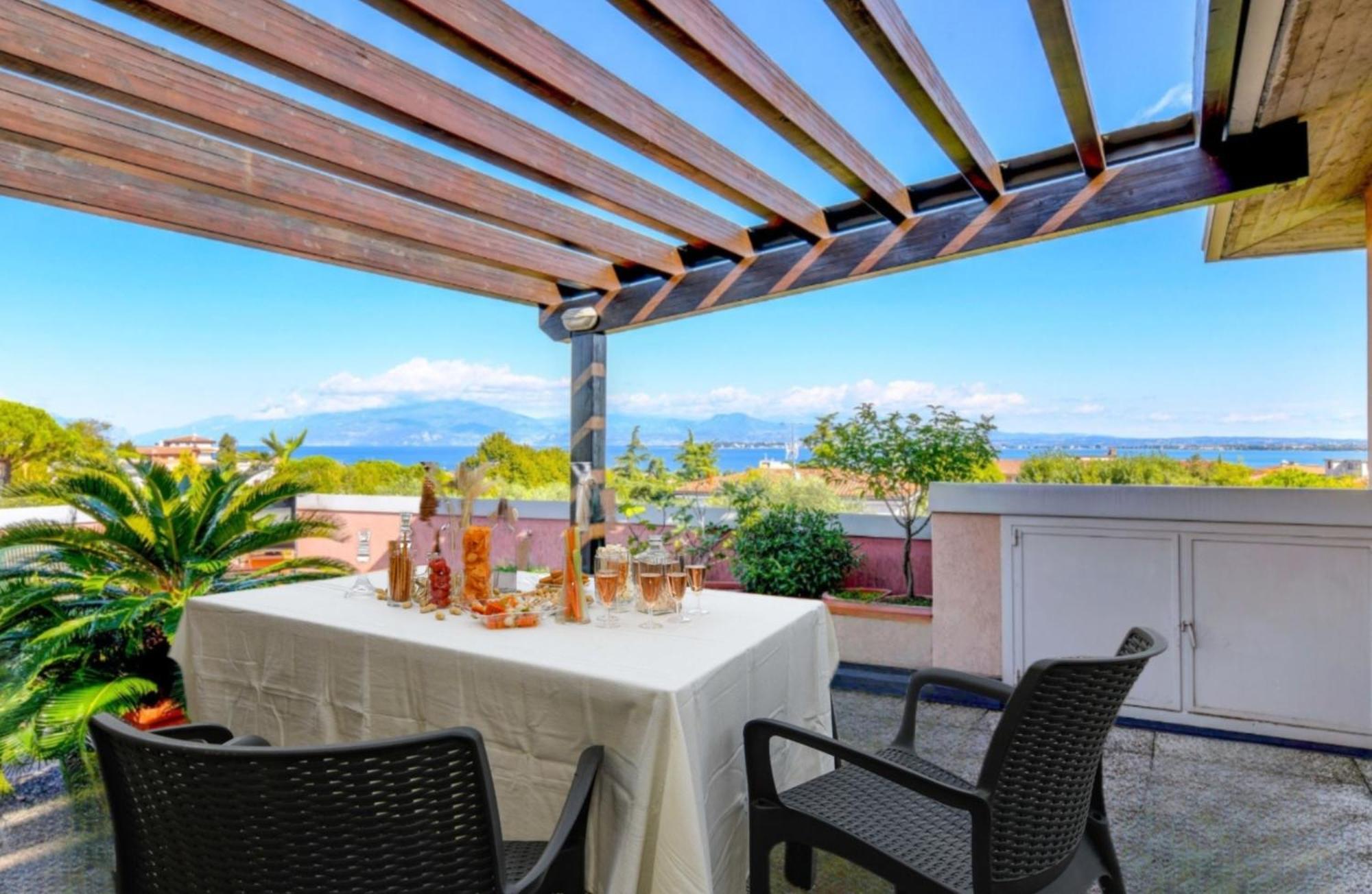 Desenzanoloft Official Partner Marriott Homes & Villas - Gardastar La Stella Del Lago Desenzano del Garda Exterior foto