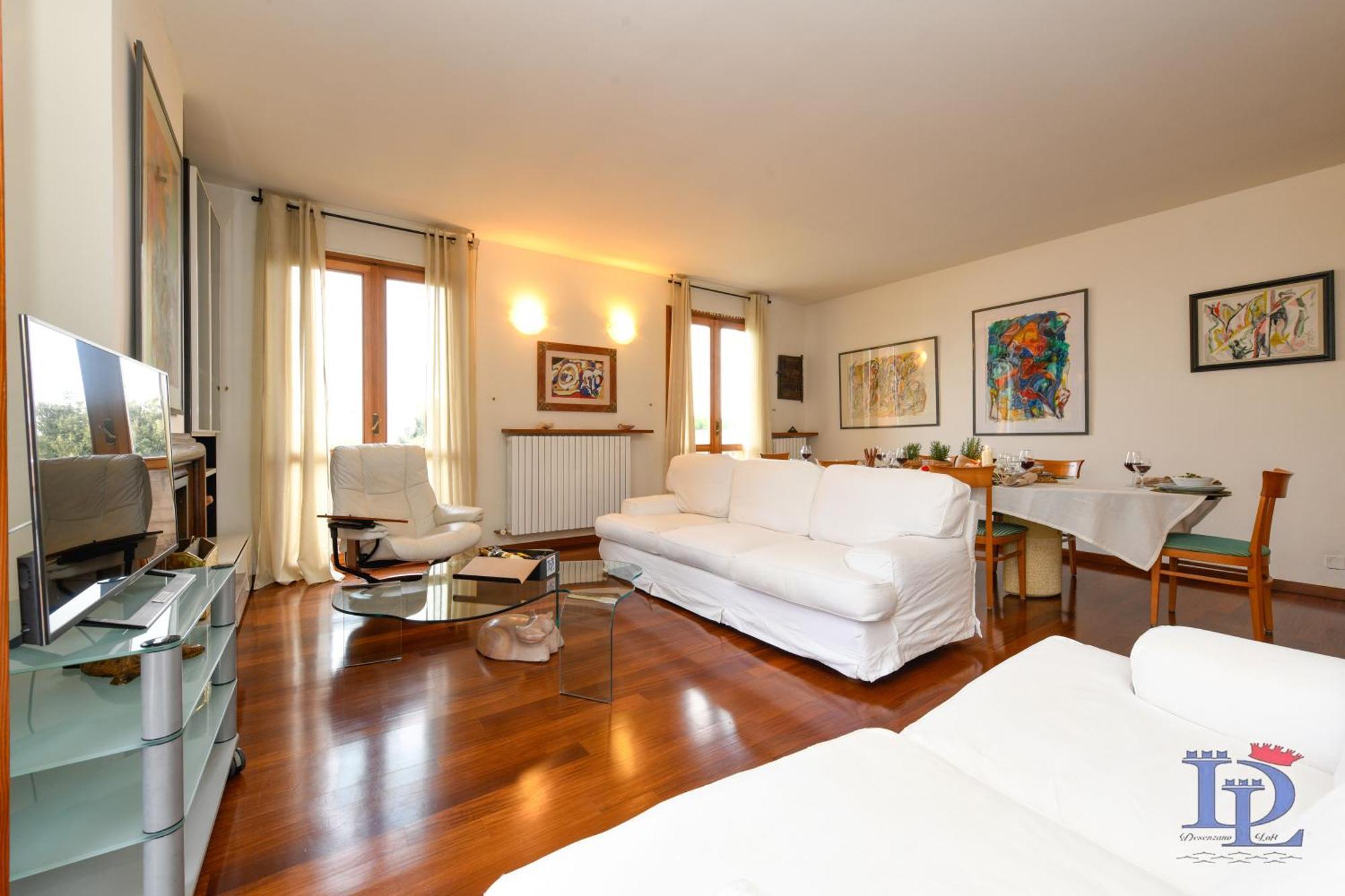 Desenzanoloft Official Partner Marriott Homes & Villas - Gardastar La Stella Del Lago Desenzano del Garda Exterior foto