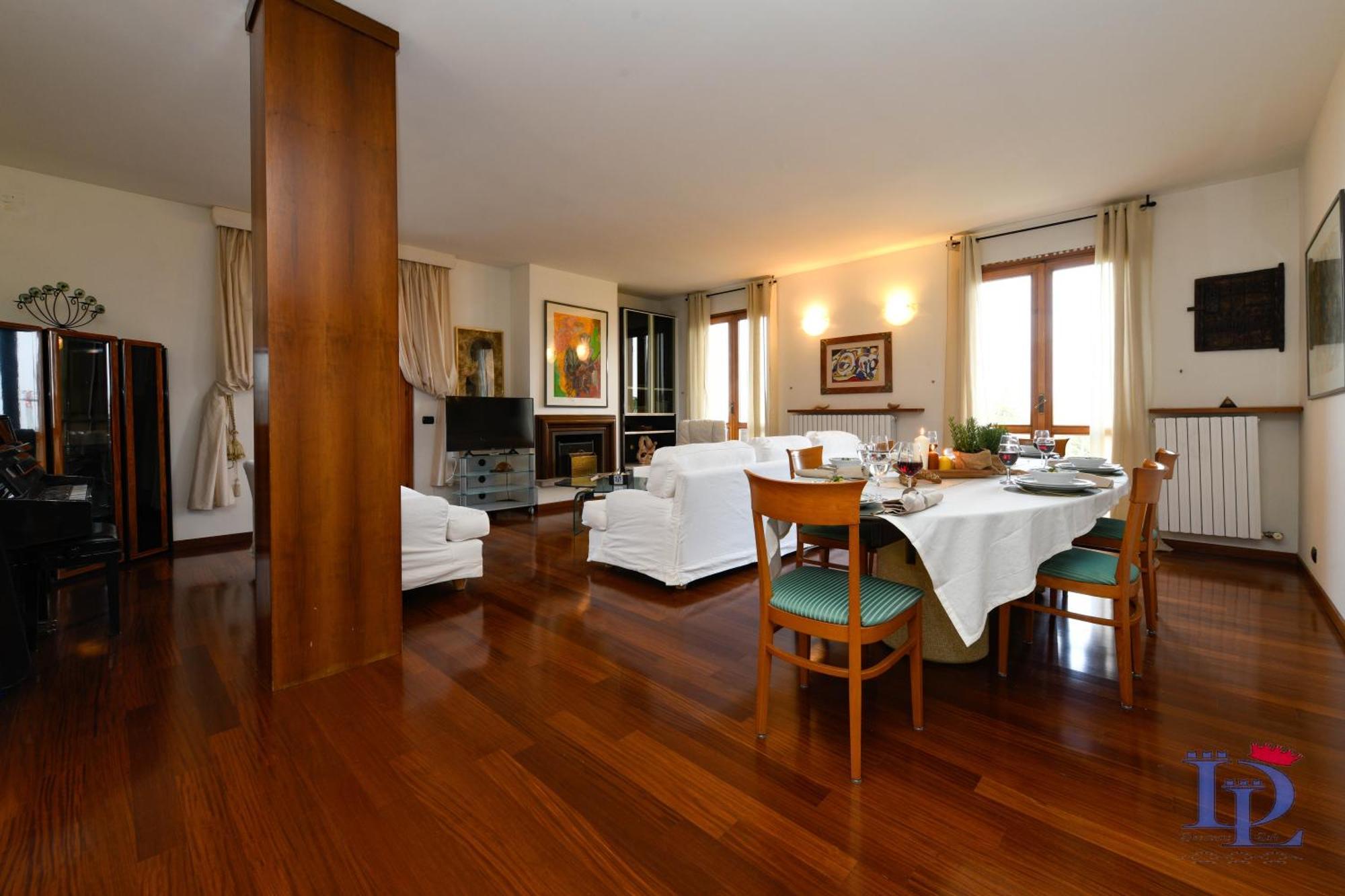 Desenzanoloft Official Partner Marriott Homes & Villas - Gardastar La Stella Del Lago Desenzano del Garda Exterior foto